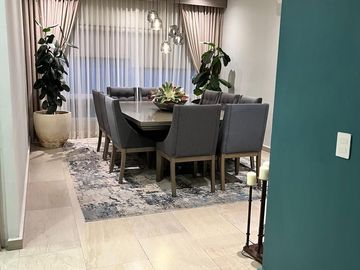 Residencia de Lujo en Valle Poniente