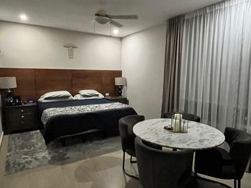 Residencia de Lujo en Valle Poniente