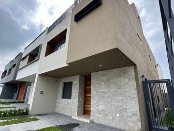 Hermosa casa en Parques Vallarta