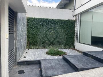 Casa en venta en Lomas de San Angel Inn