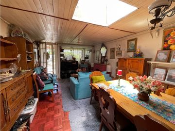 QUILPUE / BELLOTO 2000 / 5D 2B 2E + CASA INDEPENDIENTE