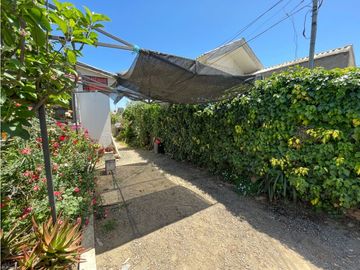 QUILPUE / BELLOTO 2000 / 5D 2B 2E + CASA INDEPENDIENTE