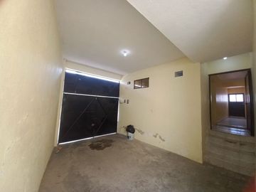 Casa en esquina bien ubicada