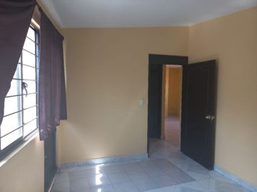 Casa en esquina bien ubicada