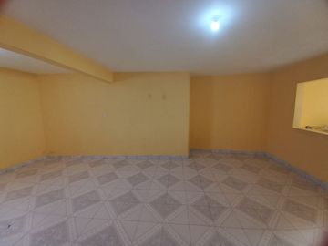 Casa en esquina bien ubicada