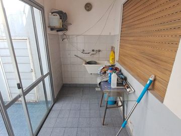 Casa PH en venta en Lanus Oeste