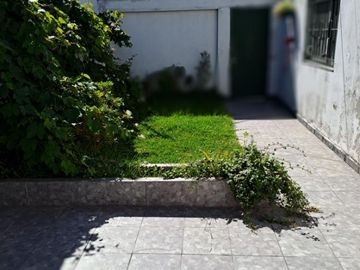 Casa PH en venta en Lanus Oeste