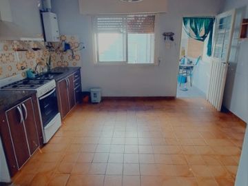 Casa PH en venta en Lanus Oeste