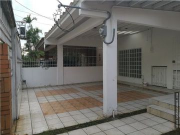 SE VENDE CASA COMERCIAL EN CHANIS
