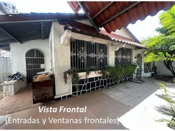 SE VENDE CASA CON TERRENO EN COCO DEL MAR