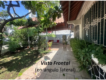 SE VENDE CASA CON TERRENO EN COCO DEL MAR