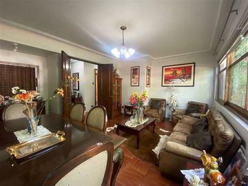 Departamento en Venta en PRIMER PISO CON ACCESO A PATIO...