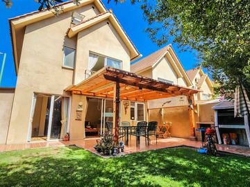 Casa en Venta en Av. Guanaco Norte 2000 Condominio La Liguria - Los Libertadores - Santa Marta - Pedro Fontova