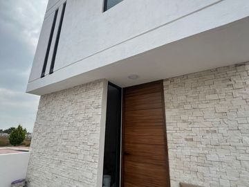 CASA EN VENTA CIUDAD MADERAS MARQUES RECAMARA EN PLANTA BAJA