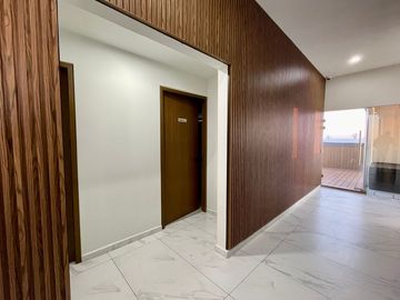 Departamento de lujo en la Zona Diamante. Puerta de Hierro.