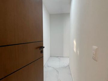 Departamento de lujo en la Zona Diamante. Puerta de Hierro.