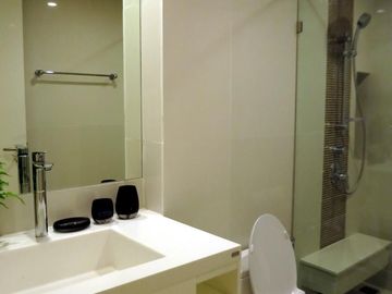 1 Bedroom Condo for sale at Collezio Sathorn-Pipat