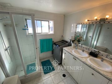 Venta de amplia casa en privilegiado sector de Bosques de Montemar