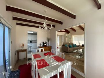 Venta de amplia casa en privilegiado sector de Bosques de Montemar
