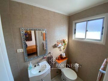 Venta de amplia casa en privilegiado sector de Bosques de Montemar