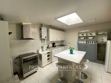 Venta de amplia casa en privilegiado sector de Bosques de Montemar