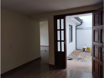 VENDE CASA EN MALIBU - ALHAMBRA