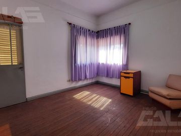 PH casa 4 ambientes con patio, 3 dormitorios  - Moron