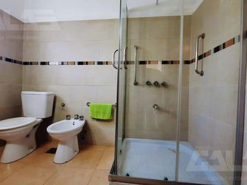 PH casa 4 ambientes con patio, 3 dormitorios  - Moron