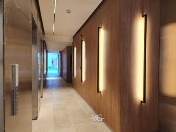 Espectacular departamento de 4 ambientes con dependencia y cochera doble!!