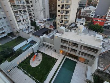 Espectacular departamento de 4 ambientes con dependencia y cochera doble!!