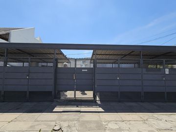 Venta de Departamento 3 Amb.  en Ramos Mejia  Muy Buen Estado C/patio y Esp. auto