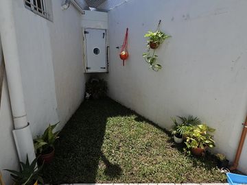 Venta de Departamento 3 Amb.  en Ramos Mejia  Muy Buen Estado C/patio y Esp. auto
