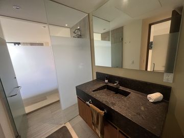 VENTA DEPA TIPO LOFT FRENTE A COCOTEROS A 1 CUADRA DE LA PLAYA  | MIO