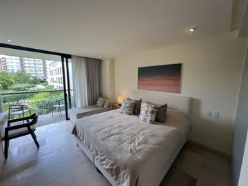 VENTA DEPA TIPO LOFT FRENTE A COCOTEROS A 1 CUADRA DE LA PLAYA  | MIO