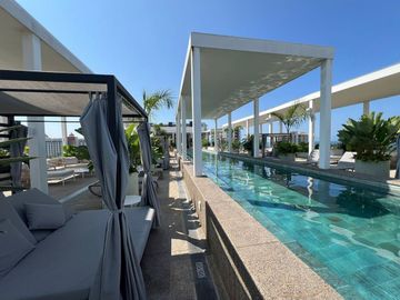 VENTA DEPA TIPO LOFT FRENTE A COCOTEROS A 1 CUADRA DE LA PLAYA  | MIO