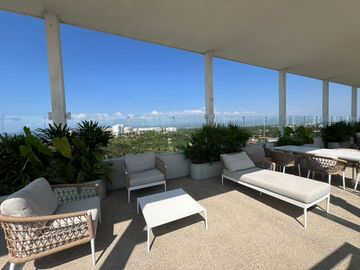VENTA DEPA TIPO LOFT FRENTE A COCOTEROS A 1 CUADRA DE LA PLAYA  | MIO
