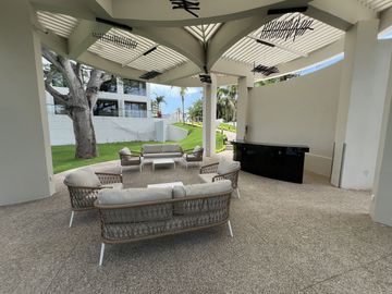 VENTA DEPA TIPO LOFT FRENTE A COCOTEROS A 1 CUADRA DE LA PLAYA  | MIO