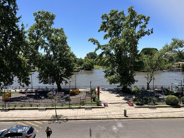 Departamento de tres dormitorios en  venta en Tigre Centro