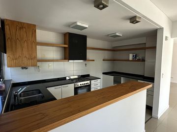 Departamento de tres dormitorios en  venta en Tigre Centro