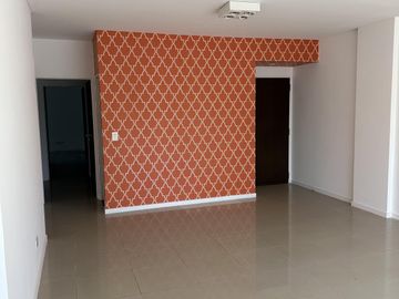 Departamento de tres dormitorios en  venta en Tigre Centro