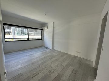 Departamento de tres dormitorios en  venta en Tigre Centro