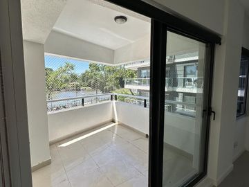 Departamento de tres dormitorios en  venta en Tigre Centro