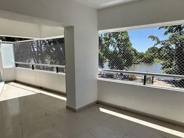 Departamento de tres dormitorios en  venta en Tigre Centro