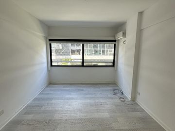 Departamento de tres dormitorios en  venta en Tigre Centro