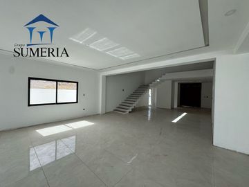 PREVENTA DE PRECIOSA  Y MODERNA CASA EN DOMINION