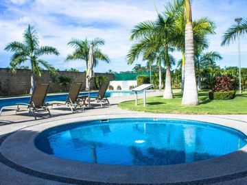 Casa en Venta en Residencial Entre Rios con Casa Club y Alberca.