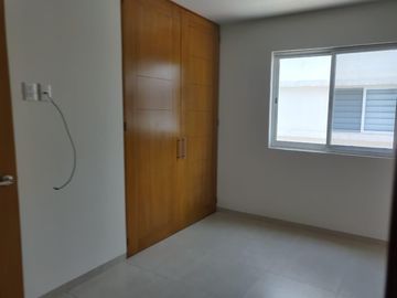 Casa en Venta en Residencial Entre Rios con Casa Club y Alberca.