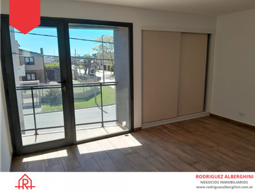 DEPARTAMENTOS DUPLEX (Calle 32 e/ 43 y 45)