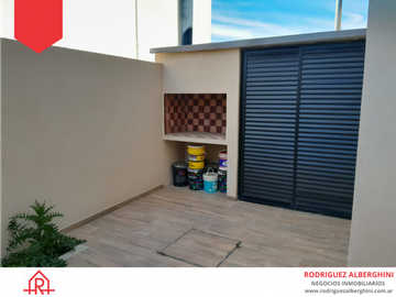 DEPARTAMENTOS DUPLEX (Calle 32 e/ 43 y 45)
