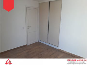 DEPARTAMENTOS DUPLEX (Calle 32 e/ 43 y 45)